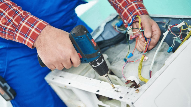 Çankaya Vaillant Vaillant çamaşır makinesi kart tamiri – Su almama arızası orijinal parça ile giderildi. - Teknik servis örneği